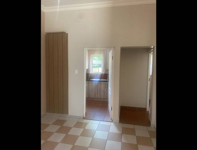 BUSINESS PROPERTY TO RENT IN CLUBVIEW